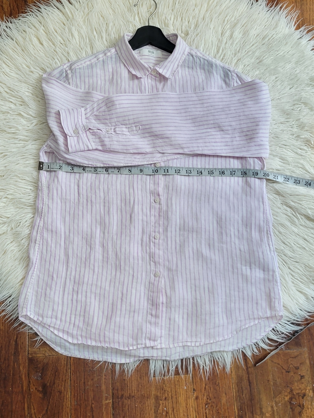 UNIQLO Light Pink & White Striped Button-Up Shirt - Picture 5 of 9
